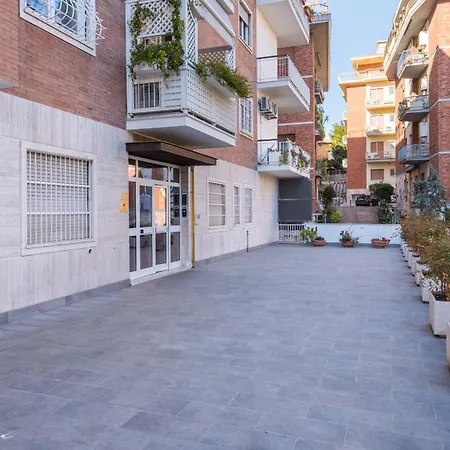 Vaticano-metro A, Penthouse With Ac, Wi-fi E Netflix Appartement *